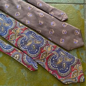 Men's Silk Neck Ties ~ Paisley ~ Purple ~EUC!